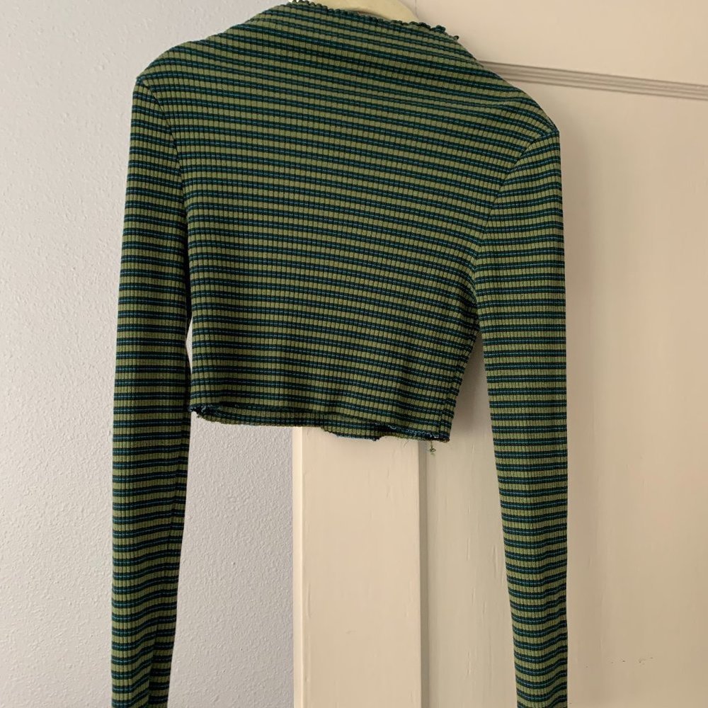 Levis long sleeve crop top